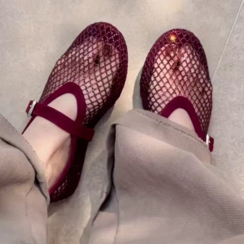 Hollow Rhinestone Baotou Sanda - Sandals 评论和价格